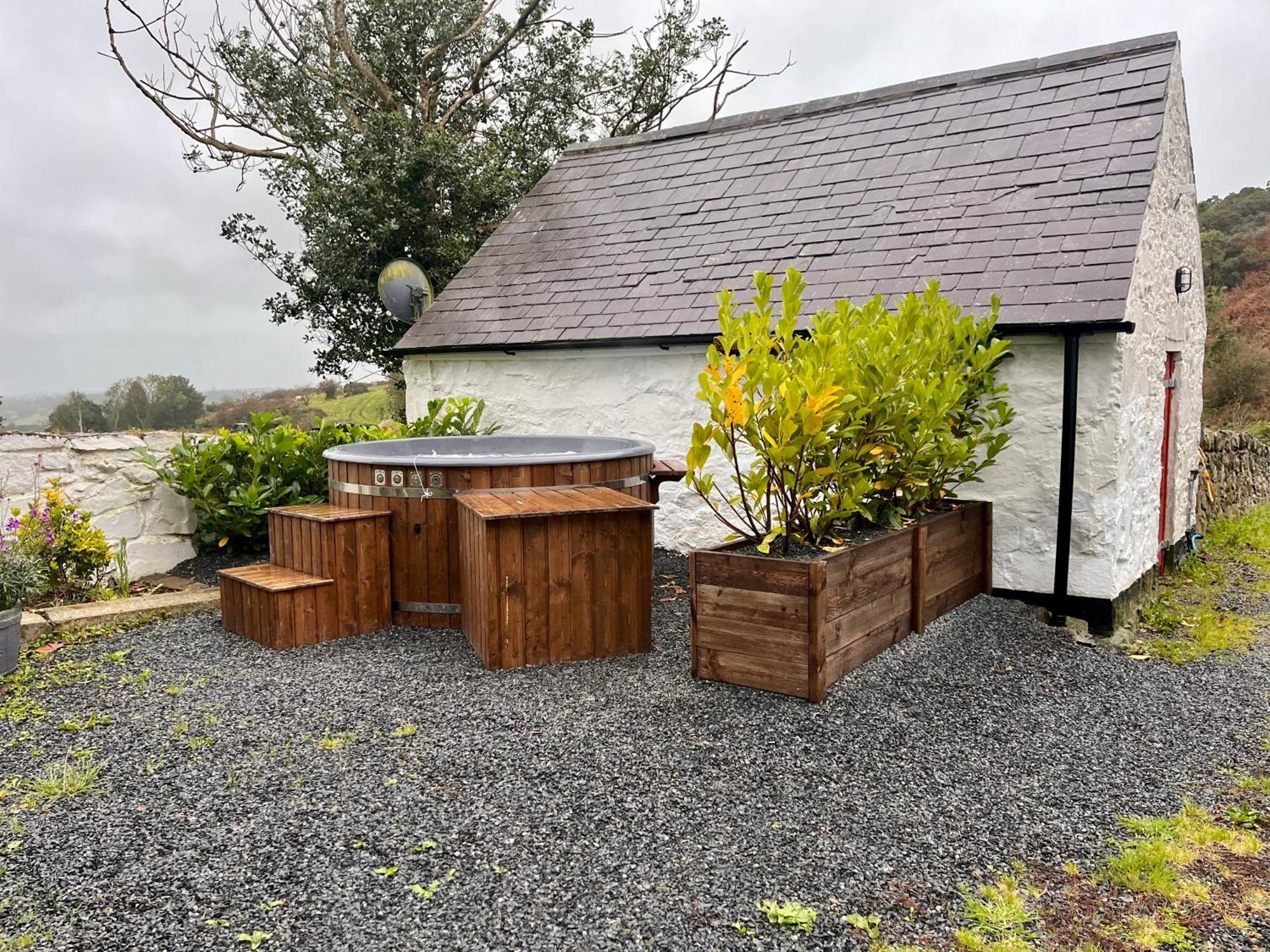 Tosses Cottage - Secluded Cottage With Hot Tub ニューリー エクステリア 写真